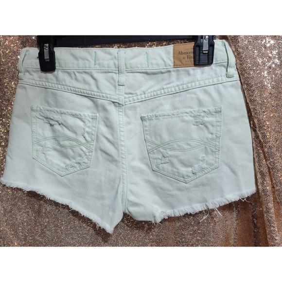 Abercrombie and Fitch Destroyed Cut Off Jean Shorts. Size 0 25. Green Tint White - Picture 4 of 5